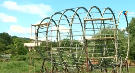 Într-o localitate din Republica Moldova se construieşte cel mai mare butoi din lume